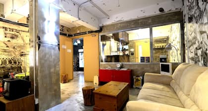 Hop Inn - Hostel