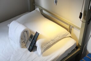 Quadruple Room | Free WiFi, bed sheets