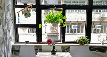 Hop Inn - Hostel