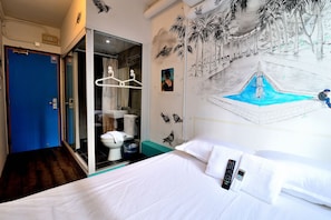 Double Room | Free WiFi, bed sheets