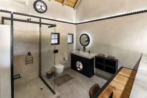 Luxury-Doppel- oder -Zweibettzimmer | Badezimmer