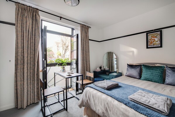 1 bedroom, iron/ironing board, free WiFi, bed sheets