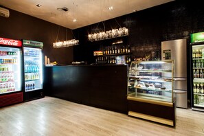 Bar (on property) - Elektra Hotel (Bol'Sherechenskoe)