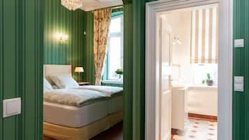 Rooms Gut Heidefeld green | Hipoallergén ágynemű, széf a szobában és egyedi dekoráció