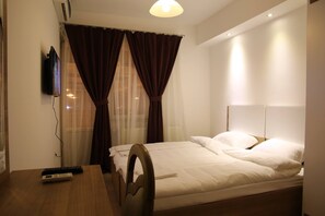 Schreibtisch, schallisolierte Zimmer, kostenloses WLAN, Bettwäsche