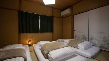 Private Vacation Home | 2 bedrooms, desk, laptop workspace, free WiFi
