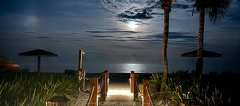 Beachfront- BREEZY POINT CONDO. "Newly Furnished"!