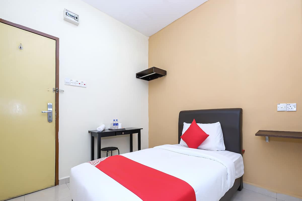 Standard Single Room | 1 bedroom, desk, free WiFi, bed sheets