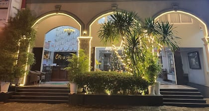 Opera Hotel