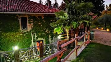 Enceinte de lâhĂ©bergement