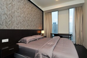 2 kamar tidur, setrika/meja setrika, Wi-Fi gratis, dan seprai linen