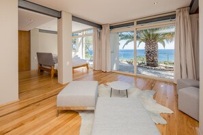 Grand House | Living area | 32-inch plasma TV with satellite channels, TV, fireplace - Seventy Eight (Cape Town)