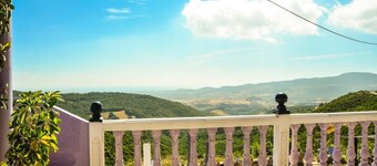 Breathtaking views of mountains, sea and ...