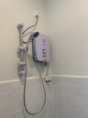 Douche de la salle de bain