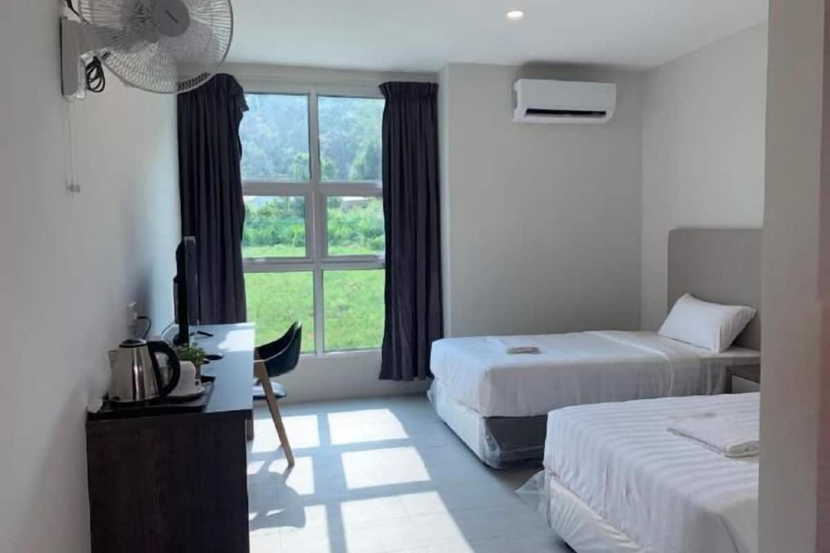 Desk, iron/ironing board, WiFi (free), bed sheets