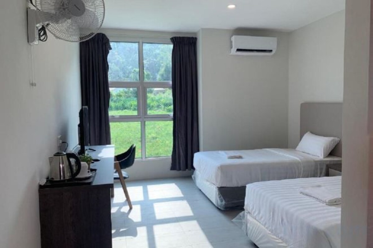 Twin Room with Mountain View