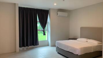 Desk, iron/ironing board, free WiFi, bed sheets