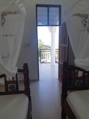 Panoramic Twin Room | Individually decorated, individually furnished, blackout drapes - Storm Sailor Villa (Jambiani)