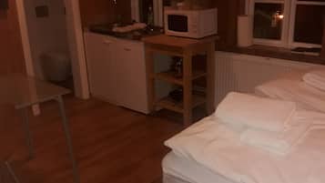 Studio | Free WiFi, bed sheets