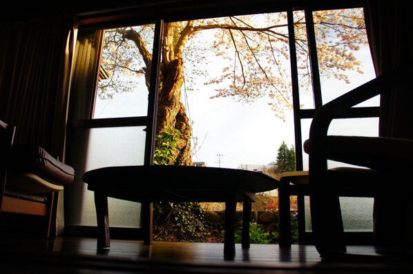 Private Vacation Home | Balcony