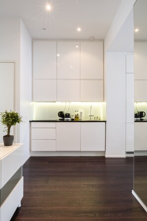 Apartment | Private kitchen | Fridge, oven, stovetop, dishwasher - REST Modern Apartment in Ullanlinna (Helsinki)