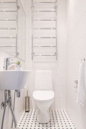Apartment | Bathroom