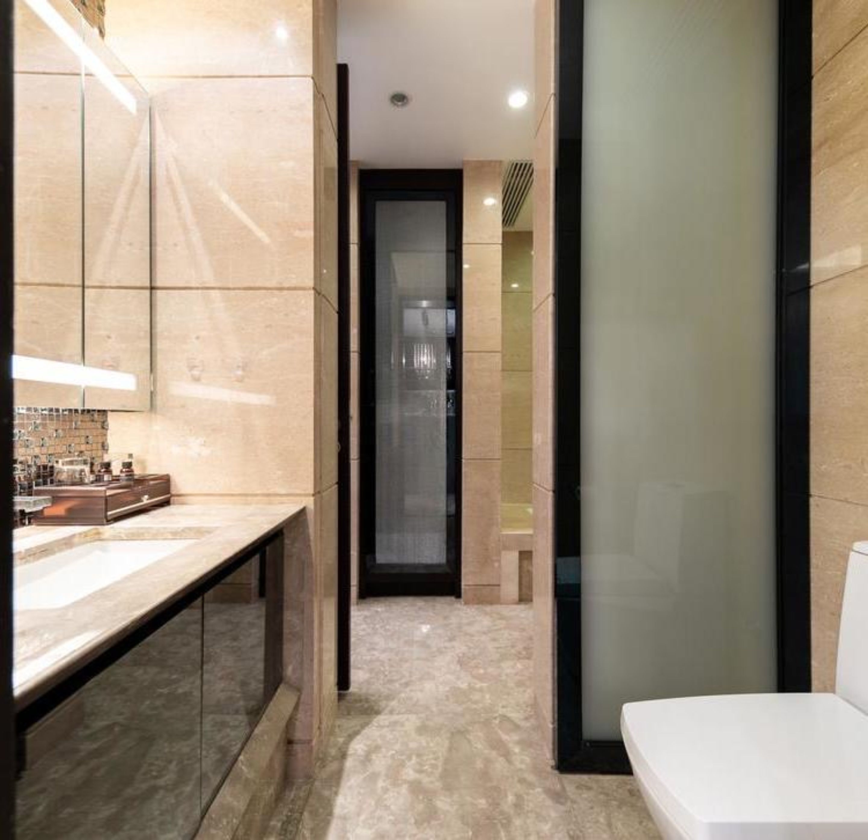 Suíte | Banheiro | Chuveiro, produtos de toalete grátis, secador de cabelo, chinelos