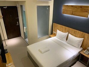 WiFi (無料)