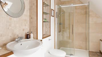 Doppia Superior | Bagno | Doccia, set di cortesia gratuito, asciugacapelli, asciugamani