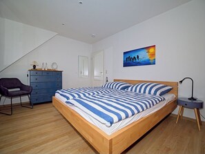 2 slaapkamers, reisbedje, gratis wifi, beddengoed