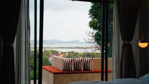 Luxury Villa, 5 Bedrooms, Private Pool, Sea View | 5 bedrooms, premium bedding, minibar, individually decorated - White Monkey Villa - Private Pool & Jacuzzi (Langkawi)