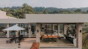 Tempat makan outdoor