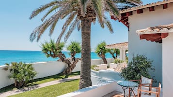 Superior-værelse med dobbeltseng eller 2 enkeltsenge - havudsigt | Terrasse/gårdhave