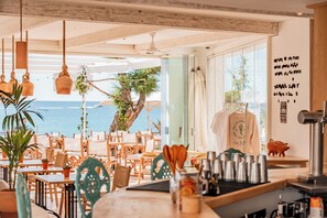 Bar (on property) - The Sea Club (Capdepera)