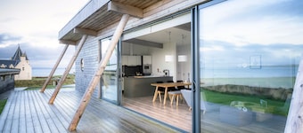 Lodge 16 - 3 Bed Sea-View  -  a john o'groat that sleeps 6 guests  in 3 bedrooms