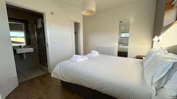 3 Schlafzimmer, BĂŒgeleisen/BĂŒgelbrett, WLAN, Rollstuhlgeeignet