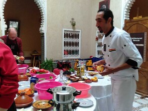Breakfast, lunch and dinner served - Dar Tsouli (Rabat)