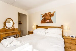 2 slaapkamers, een strijkplank/strijkijzer, reisbedje, gratis wifi