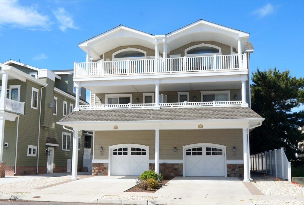 Offering 3 Master suites each with their own private baths and 2 have private decks.
