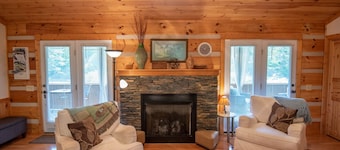 Firefly Fields | Minutes to Blue Ridge Parkway | Hot Tub & Screened Porch