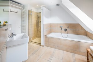 Apartment, 3 Bedrooms (Sonnendeck, incl. EUR185 Cleaning Fee) | Living area - Winkelschiffchen I (Juist)