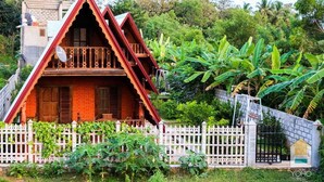 Deluxe Cabin | Desk, WiFi (free) - D Family Resort (Anuradhapura)