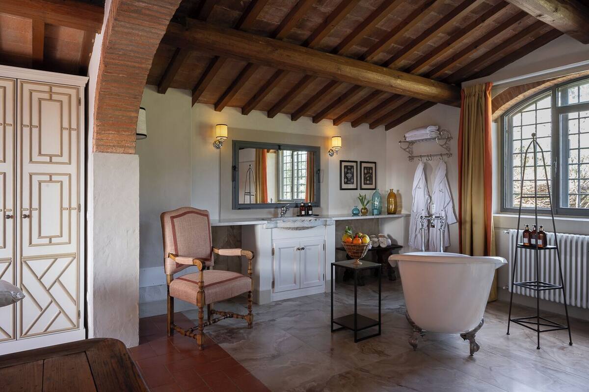 Panoramic Suite, Private Cottage | 高級寝具、羽毛の掛け布団、ミニバー、セーフティボックス (室内)