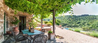 La Torre, private holiday home in a watchtower with pool