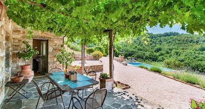 Comfortable Villa con Piscina - La Torre for up to 6 guests