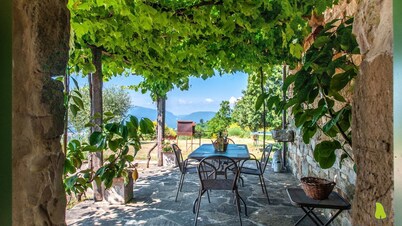 Comfortable Villa con Piscina - La Torre for up to 6 guests