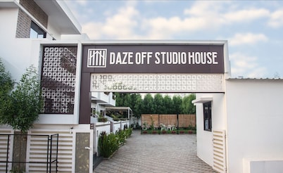 Daze Off Studio House