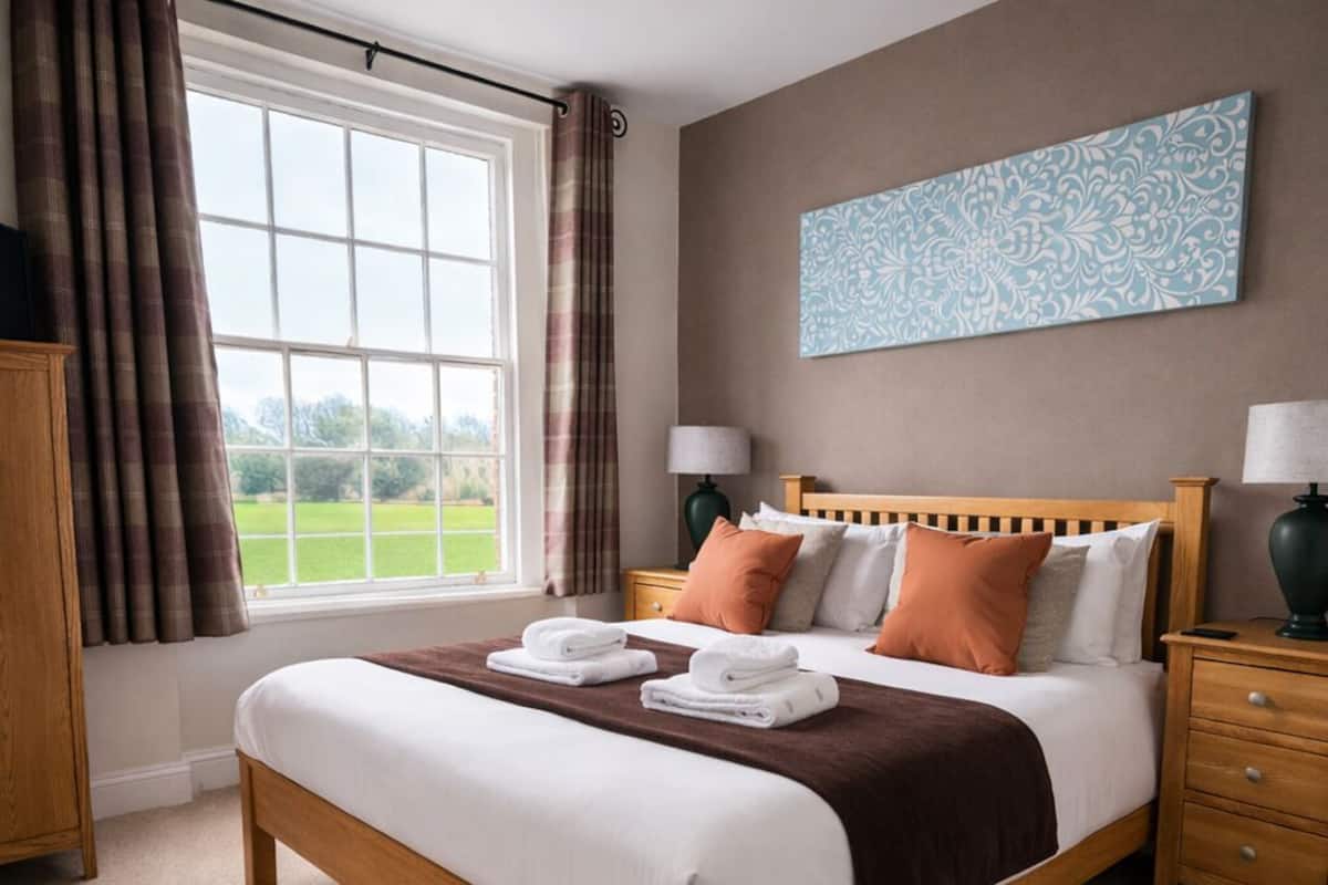 Suite superior | Decoració individual, mobiliari individual i planxa i posts de planxar