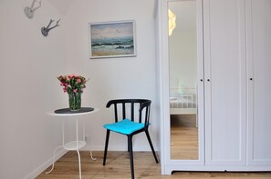 Bügeleisen/Bügelbrett, kostenloses WLAN, Bettwäsche