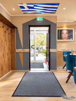 Interior entrance - Hotel an der Elbe (Geesthacht)